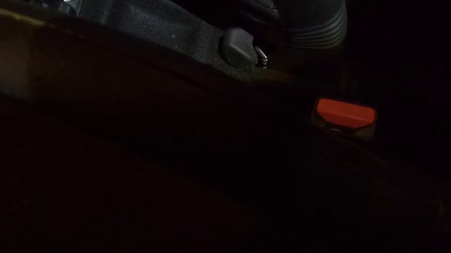 Рено Сандеро Степвей 2. Как БЫСТРО подтянуть ручник. смотреть онлайн