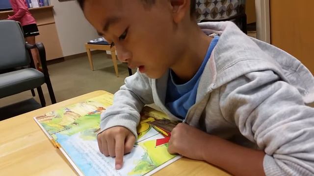 Ethan Chane Vue Reading смотреть онлайн