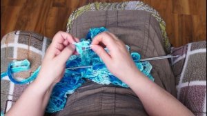 Вяжем Сами ажурный шарф спицами из ленточной пряжи