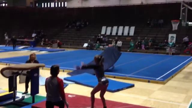 North Central Conference Vault Champion смотреть онлайн