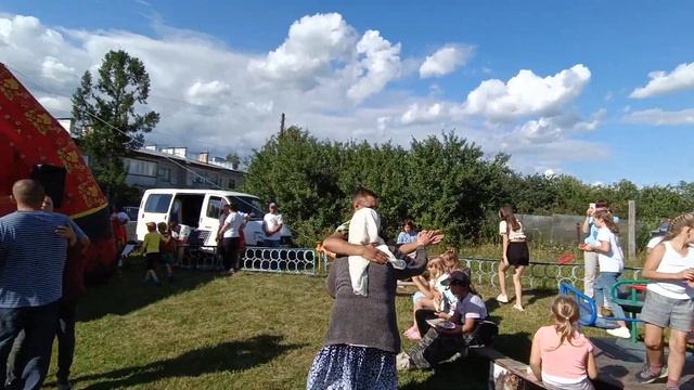 Тополя - народная вокальная группа "ЛедиКласс" смотреть онлайн