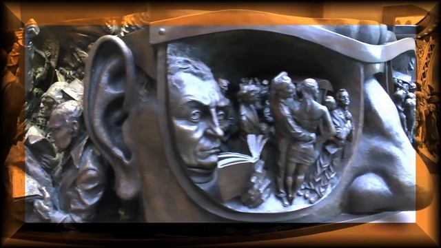 Great art, St Pancras Station, London: bronze statue & frieze "The Meeting Place", by Paul Day смотреть онлайн