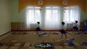 Танец с голубями и лентами "Фантазия" в детском саду