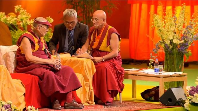 Далай-лама – Публичная лекция в Страсбурге (2016) смотреть онлайн