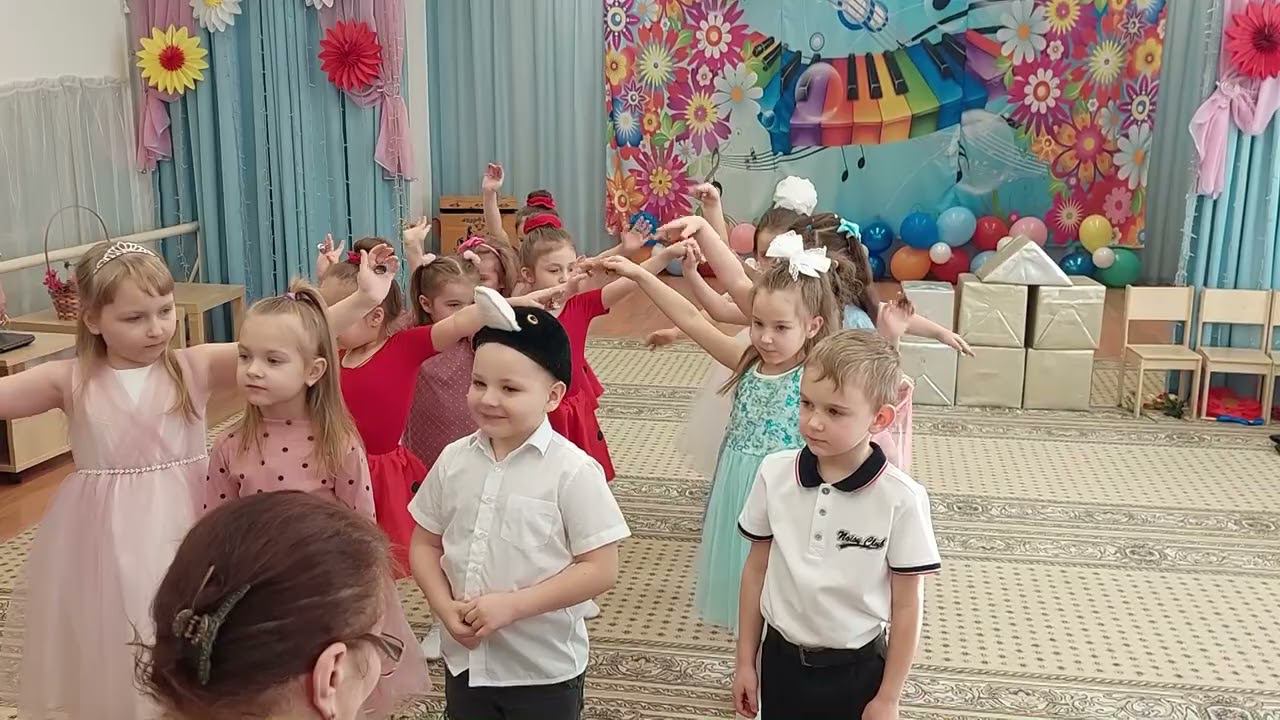 Утренник 8 марта в детском саду 1208 группа Непоседы (06 марта 2024) смотреть онлайн