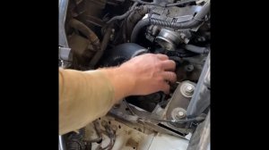 Система двигателя требует обслуживания.Volvo??