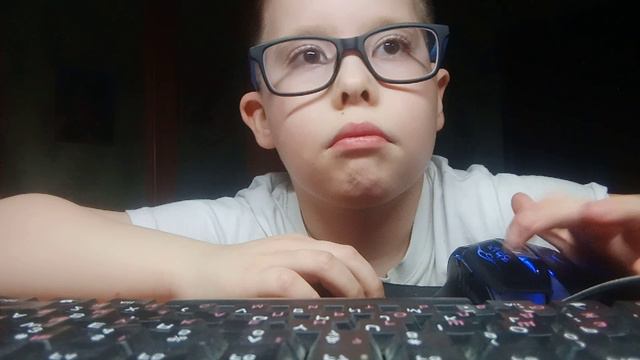 Мы наконец-то начали снимать на компьютере (скоро будут видео на самом компьютере) смотреть онлайн