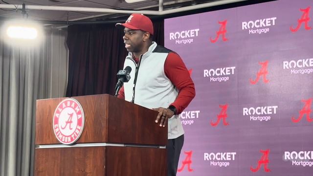 Kendrick Law and Jamarcus Sheppard to receiver room at Alabama смотреть онлайн