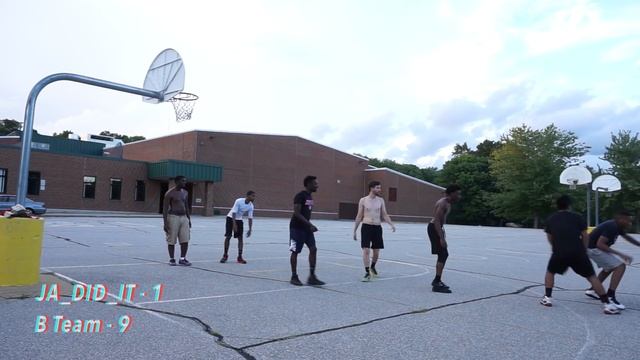 4v4 Basketball game!! CAN I HOOP?? смотреть онлайн