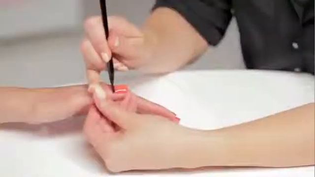 Эффектный маникюр от Эйвон Avon Nail Studio Color Play Nails смотреть онлайн