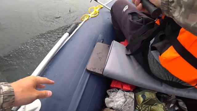 Таких крупных хариусов с лодки еще не ловили! Шикарная рыбалка на Енисее в туман! Хариус на 500 гр. смотреть онлайн