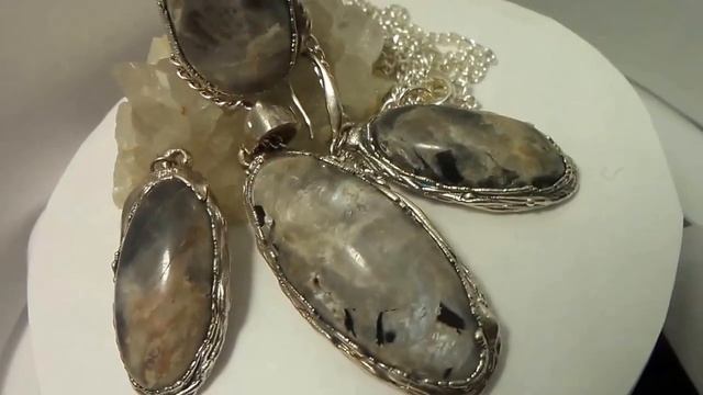 Комплект "Moonlight Sun" (Уральский Лунный Камень, Серебрение) смотреть онлайн