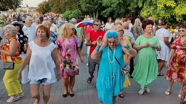 22.08.21 - Танцы на Приморском бульваре - Севастополь - День Флага России - Сергей Соков смотреть онлайн