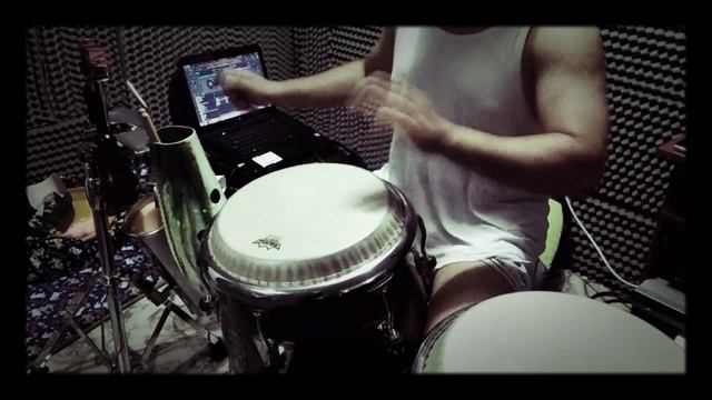 Conga,guiro,campana . ..