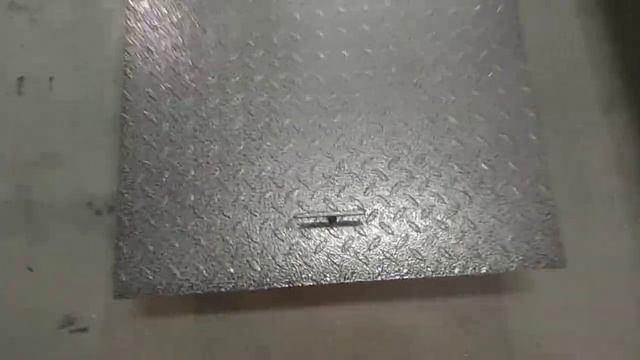 Уличный люк с амортизаторами для подвала или погреба с металлическим листом смотреть онлайн