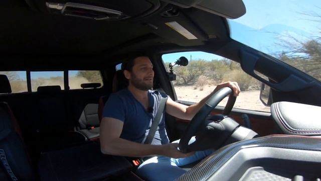 ¿La RAM 1500 Rebel 2019 está a la altura de la Ford F150 Raptor? | A Bordo смотреть онлайн