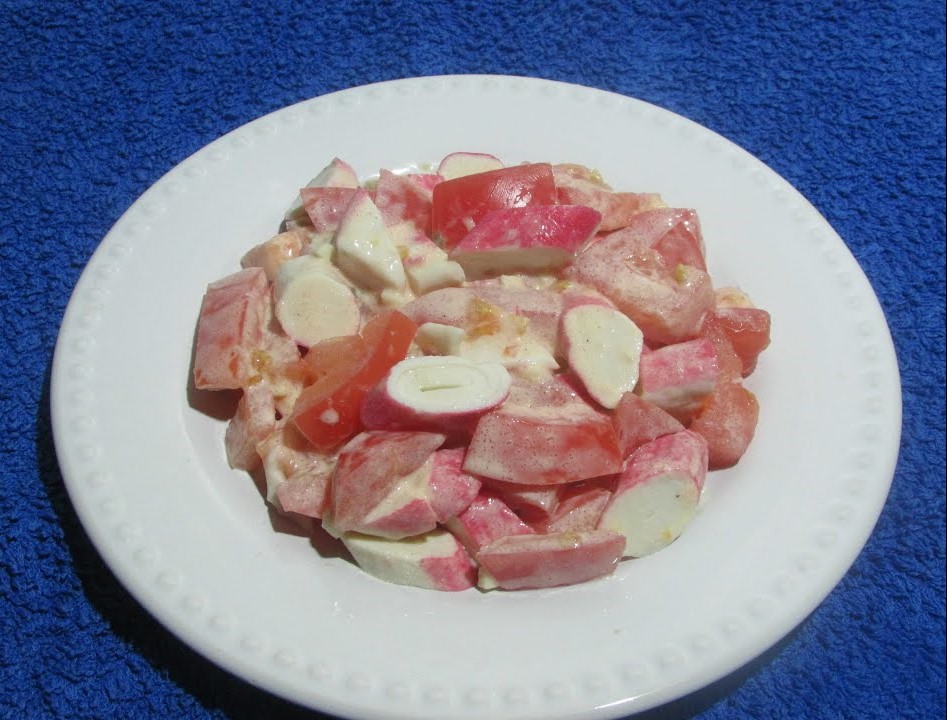 ОЧЕНЬ ВКУСНЫЙ И ПРОСТОЙ САЛАТИК ВСЕГО ЗА 5 МИНУТ С ПОМИДОРАМИ И КРАБОВЫМИ ПАЛОЧКАМИ! смотреть онлайн