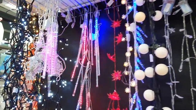 VLOG 04.12.21 Обзор новогодних товаров/ Покупки/ Обзор магазина цветов Фикус и Кактус/ День рождени смотреть онлайн