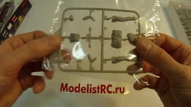 VS-002 Meng 1/35 Toyota HiLux 4x4 Dual Cab Sr5 (1997) w/equipment смотреть онлайн