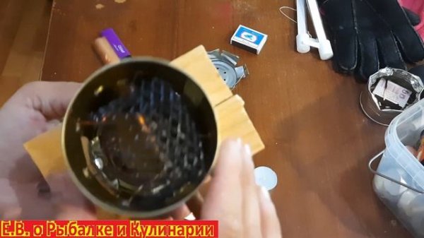 Как обогреть ПАЛАТКУ на зимней рыбалку, делаем ПЕЧКУ из консервной банки и свечей, СВОИМИ РУКАМИ.