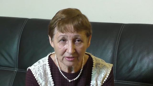 Галина Чугунова. Чтобы снять напряжение, я прыгала с парашютом. смотреть онлайн