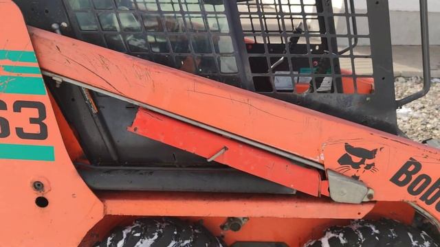 Мини погрузчик Bobcat 463 с двигателем Kubota. смотреть онлайн