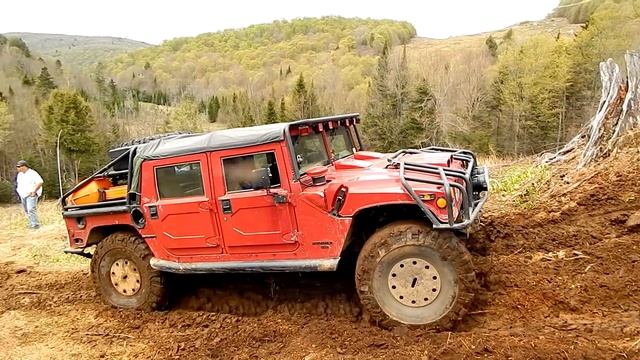 Extreme 4x4 Off-Road Hummer H1 Vs Mud Hill - Round 1