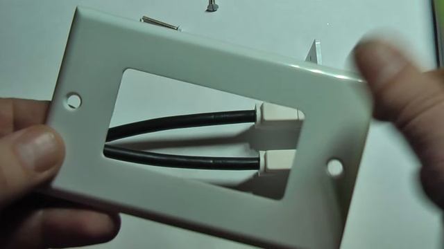 Розетка HDMI, с двумя выходами HDMI-(1080p25).webm