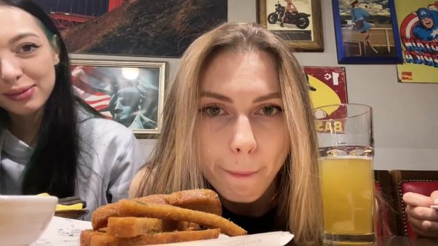 ПОСИДЕЛКИ В БАРЕ?! ФРУКТОЗКА ГАЕЧКА И БАЙОВЛ ОТДЫХАЮТ В БАРЕ ПОСЛЕ ТРЕНИРОВКИ В ЗАЛЕ! смотреть онлайн