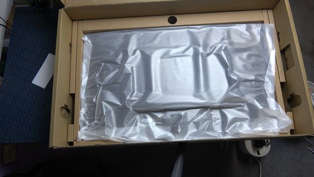 Monitor LENOVO D32u-40 - unboxing смотреть онлайн