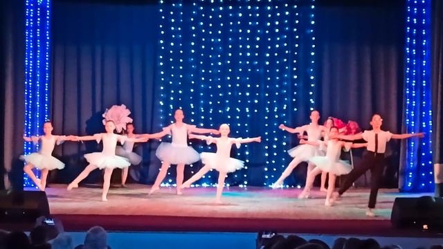 Танцевальный объединения "Балянсе" танец "Учитель танцев" смотреть онлайн