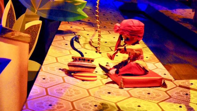 “it’s a small world” Disneyland Full Soundtrack 1993 смотреть онлайн