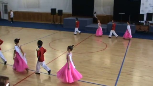 Цвета радуги. Вальс Никита и Лиза, 7 лет, ансамбль Дети 1. смотреть онлайн