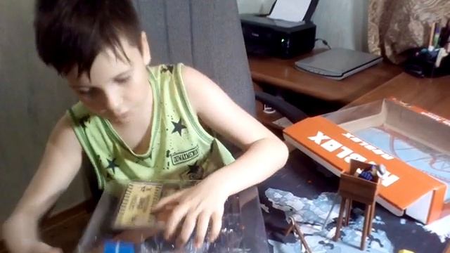 Распаковка ROBLOX Zombie Attack смотреть онлайн