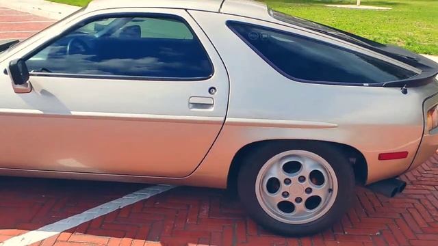Walk-around - 1981 Porsche 928s смотреть онлайн