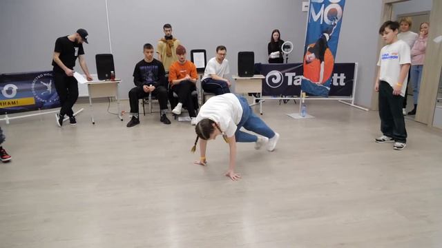 2x2 Bboy Саморез & Red Tiger Vs Bgirl Аля & Bboy PANDA - 