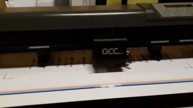 Контурная резка наклеек. plotterprint.ru смотреть онлайн