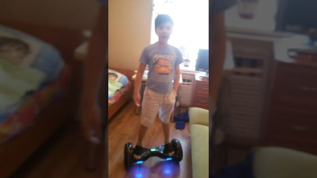 Как правильно котаться на гиро скутире смотреть онлайн