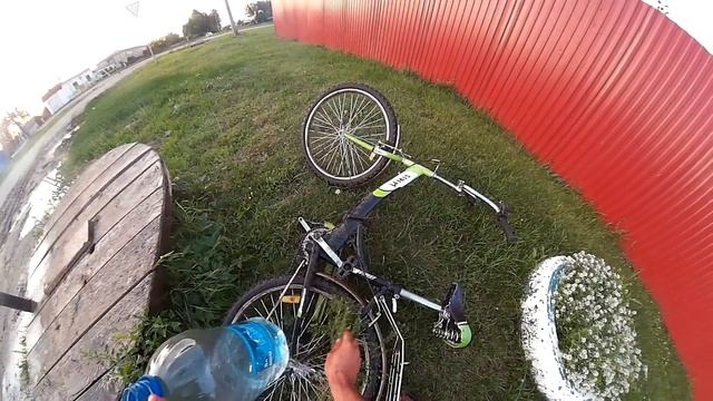 Ручная мойка велосипеда в деревенских условиях смотреть онлайн