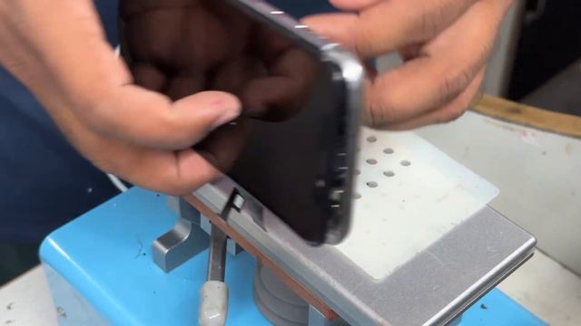 iPhone True Tone restore in copy display смотреть онлайн