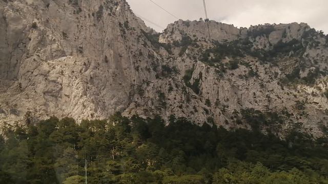 канатная дорога на АЙ-ПЕТРИ (часть 3 первые 2 это до пересадочной станции) смотреть онлайн