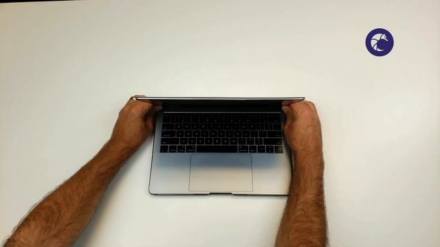 How To Install The Halo For MacBook | I-Blason