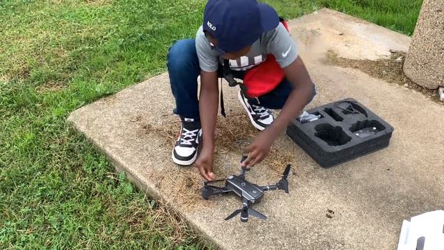 Trying out my new Skyhawk drone to see if it’s good or not! смотреть онлайн