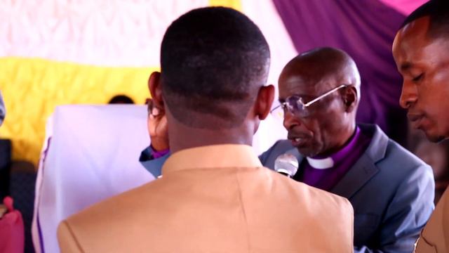 NDOA YA PASTOR NDOLIMANA NA JOVINATHA: KIPANDE CHA KANISANI смотреть онлайн