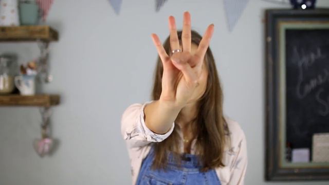 Tips for Avoiding Jet Lag | Annie Clarke | Mind Body Bowl смотреть онлайн
