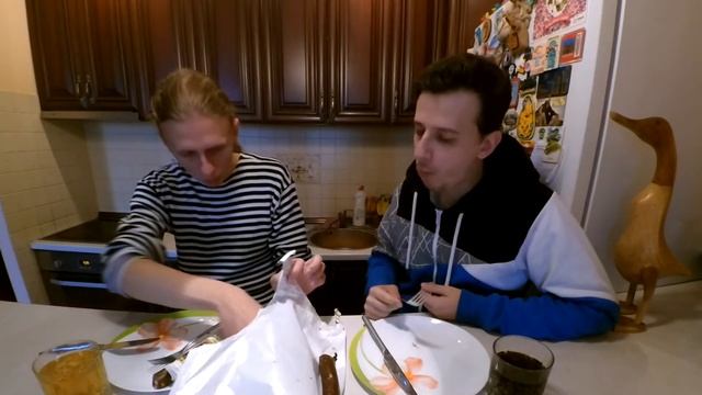 ШОКОЛАДНЫЕ КОЛБАСКИ в походе. Больше калорий!!! смотреть онлайн