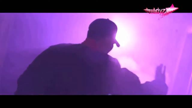 Акбаян Омиркул в клипе «Dance”. смотреть онлайн