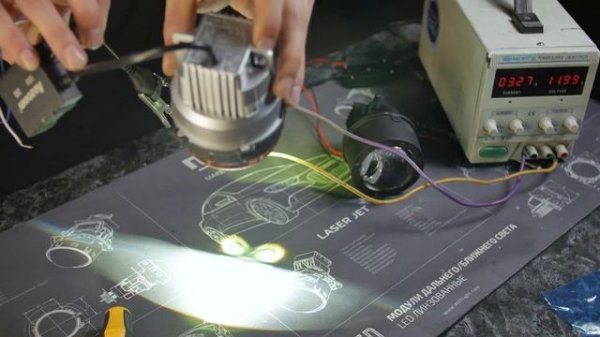 Обзор-сравнение Bi LED противотуманных фар. Aozoom AF-04 и VIPER PRO LED LASER.