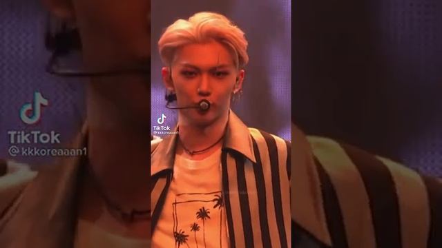 Самый удивительный голос у Феликса из Stray Kids? [ часть 2] смотреть онлайн