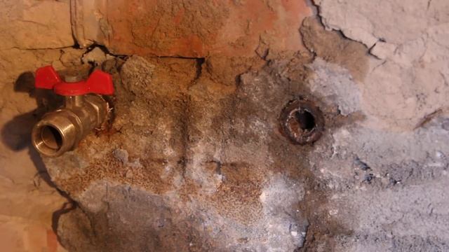 Как выкрутить сломанную резьбу из трубы